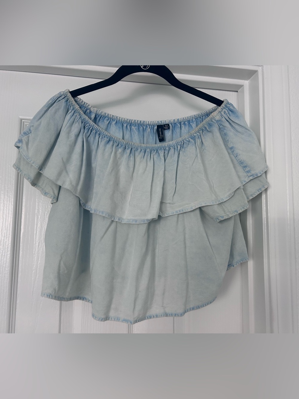 Light Blue Off-Shoulder Ruffle Crop Top size M
